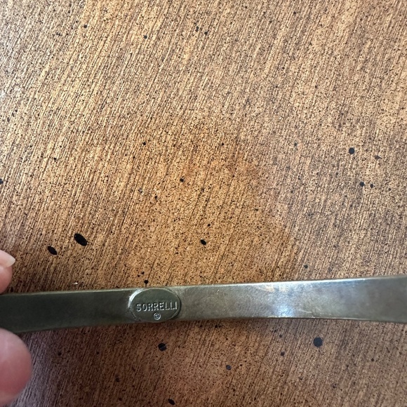 Sorrelli cuff bracelet - Picture 3 of 3